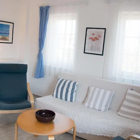 Apartmán Cozy 1 Bedroom Apartment With Balcony *